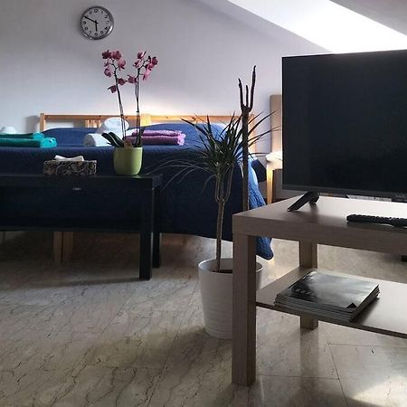 Ferienwohnung La Casa Di Marta - Ampia Ed Accogliente Mansarda In Piazza Statuto Turin Exterior foto