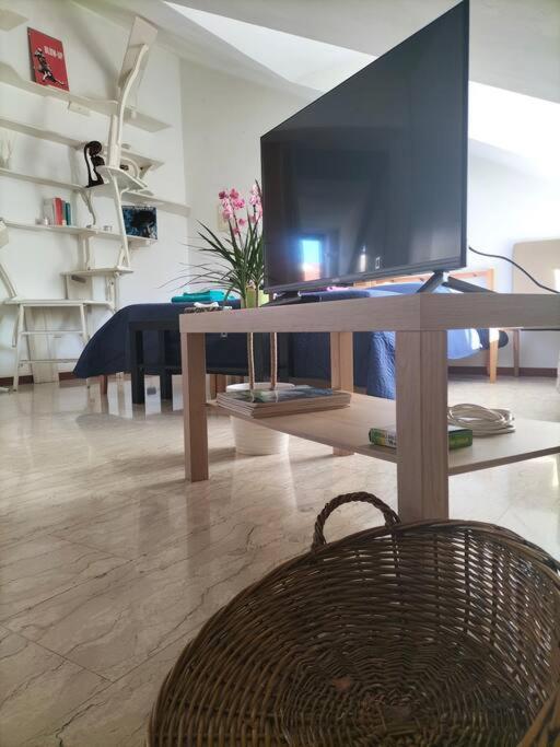 Ferienwohnung La Casa Di Marta - Ampia Ed Accogliente Mansarda In Piazza Statuto Turin Exterior foto